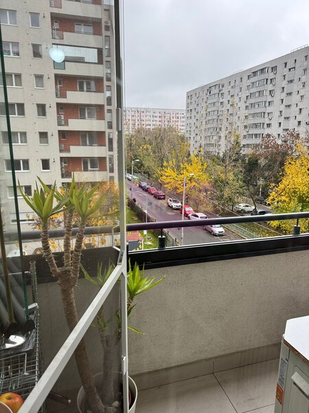 Vanzare apartament de 3 camere la Dristor-Baba Novac, metrou